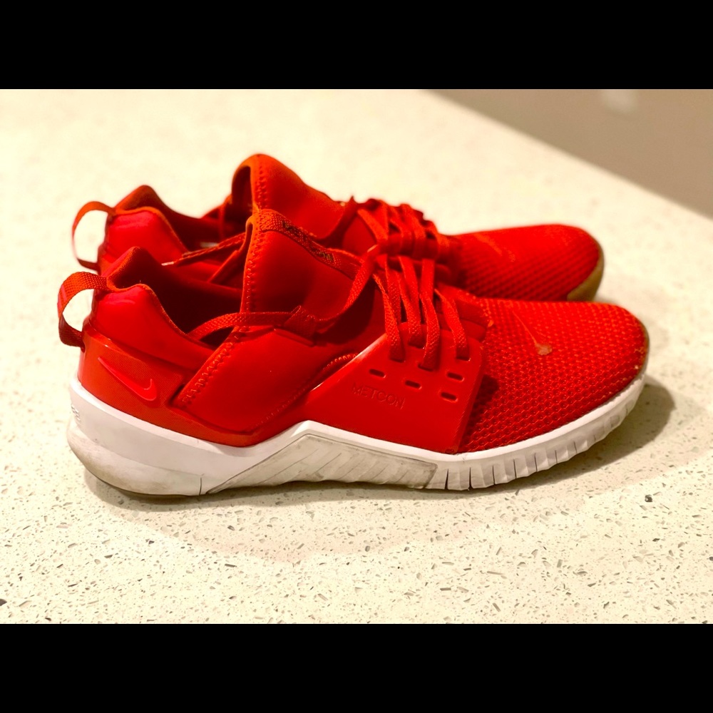 NIKE Free X Metcon 2’s — red/white, size 11